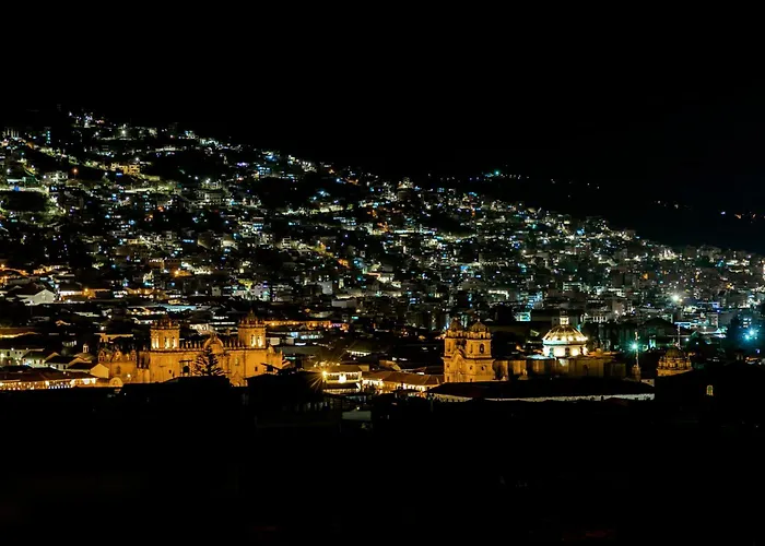 Inti Qhawa With Views Of The Andes In Historic Center *