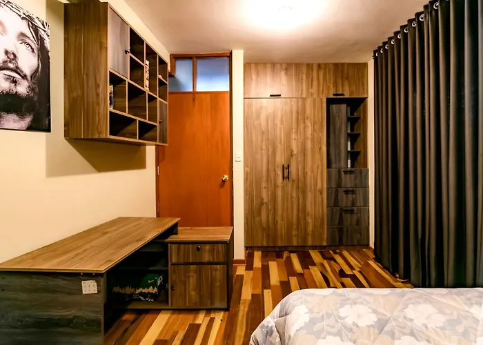 Inti Qhawa With Views Of The Andes In Historic Center *